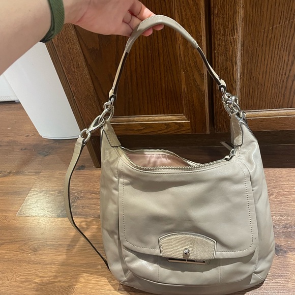 Elegant Taupe Shoulder Bag - Picture 2 of 4